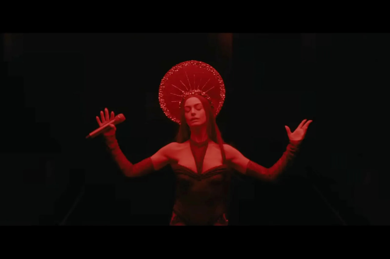 วิเคราะห์ตัวละคร: จากไอดอลสู่ 'นักฆ่าผู้หลงรักการแสดง'